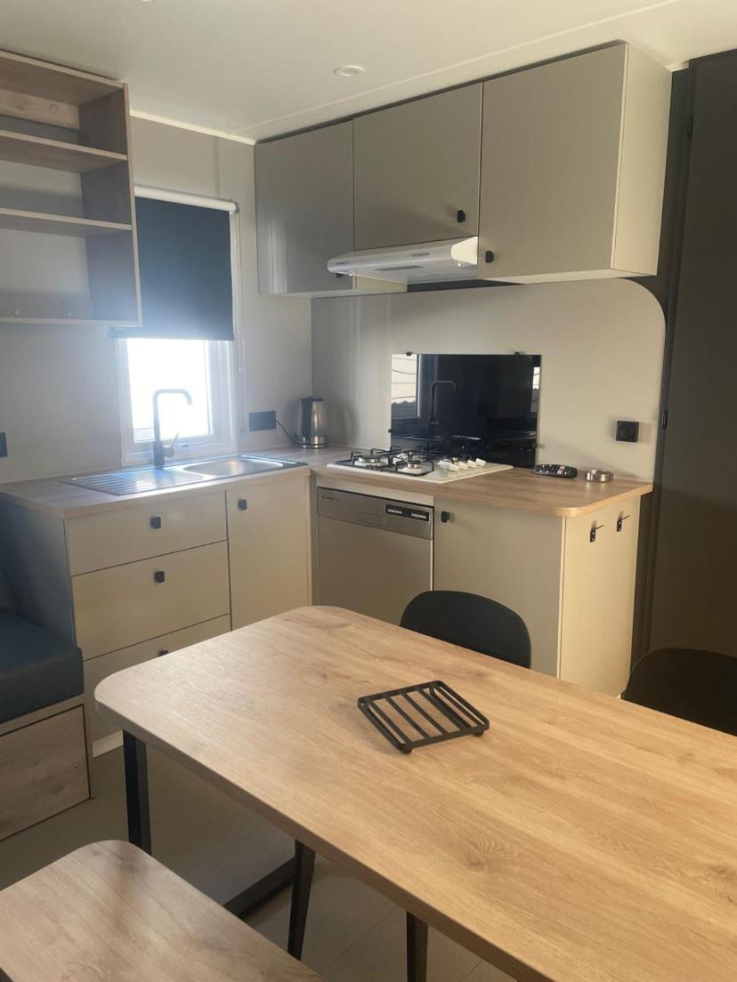 Camping Mobil-home Neuf 6 A 8 Pers Au Les Palmiers, Hyères